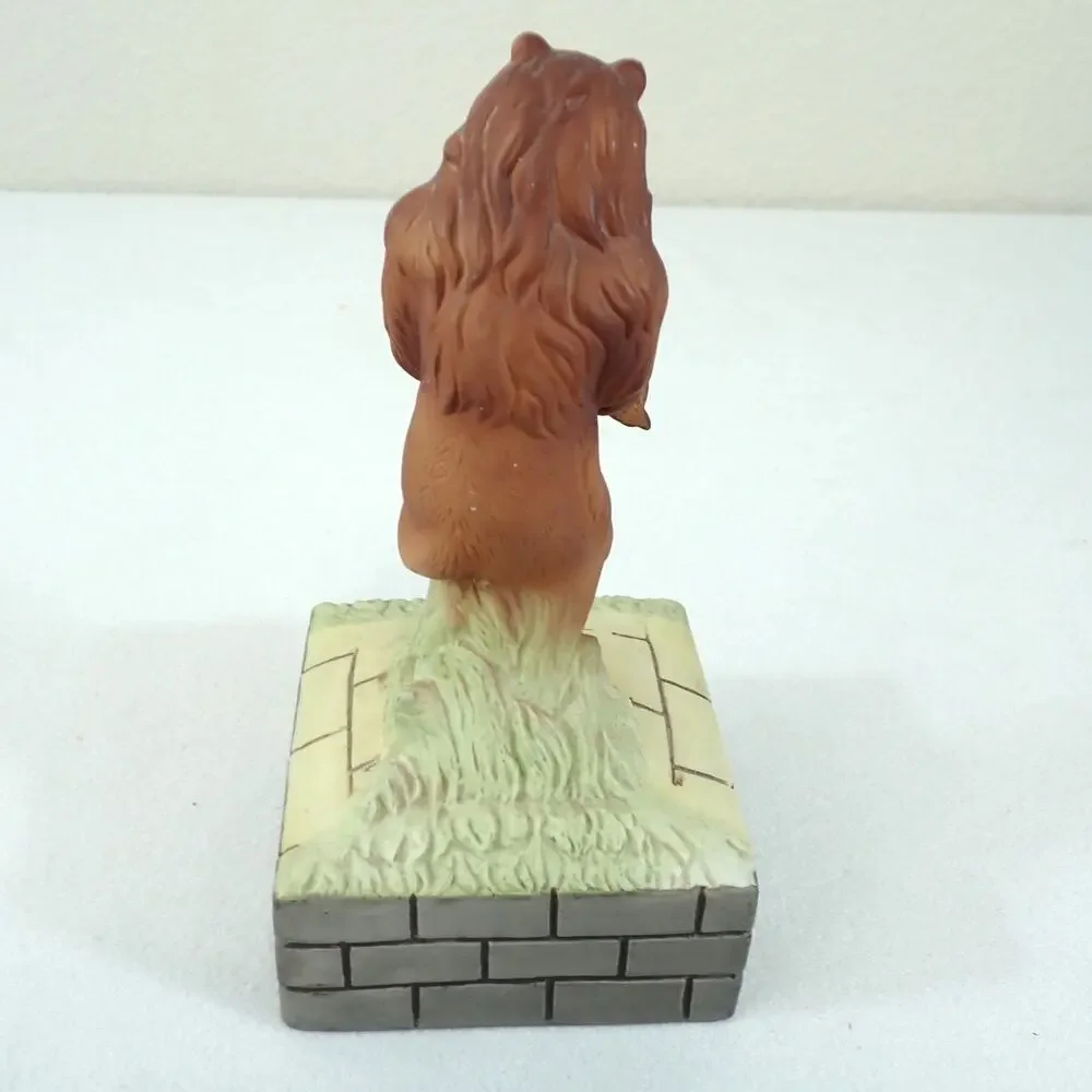 Wizard of Oz Cowardly Lion Music Box Seymour Mann 1981 Korea Vintage